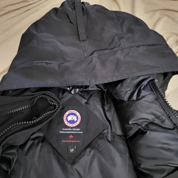 Canada Goose Parka 4567 JM Men's small very good condition, too small for me. - Picture 4 of 13